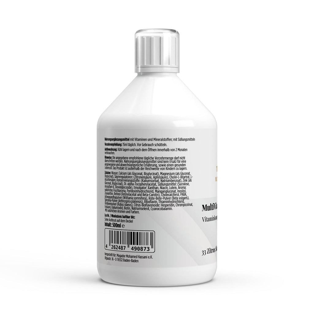 Frische Zitrusfrüchte und grüne Superfoods wie Spirulina symbolisieren die natürliche Vitalstoff-Vielfalt der MultiVitamin Basic Shots von The Vital Manufacture – Fokus auf Ganzheitlichkeit und Mikronährstoff-Balance.