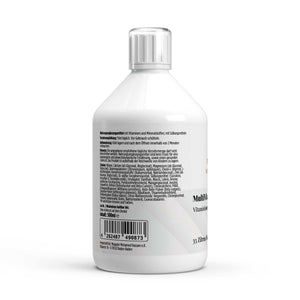 Frische Zitrusfrüchte und grüne Superfoods wie Spirulina symbolisieren die natürliche Vitalstoff-Vielfalt der MultiVitamin Basic Shots von The Vital Manufacture – Fokus auf Ganzheitlichkeit und Mikronährstoff-Balance.