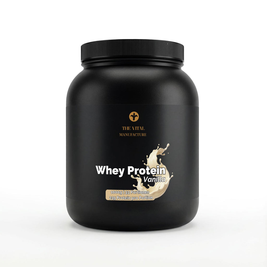 Schwarze Dose des Whey Protein Vanilla von THE VITAL MANUFACTURE, 1000g Inhalt, mit Vanille-Grafik und dem Hinweis auf 23g Protein pro Portion.